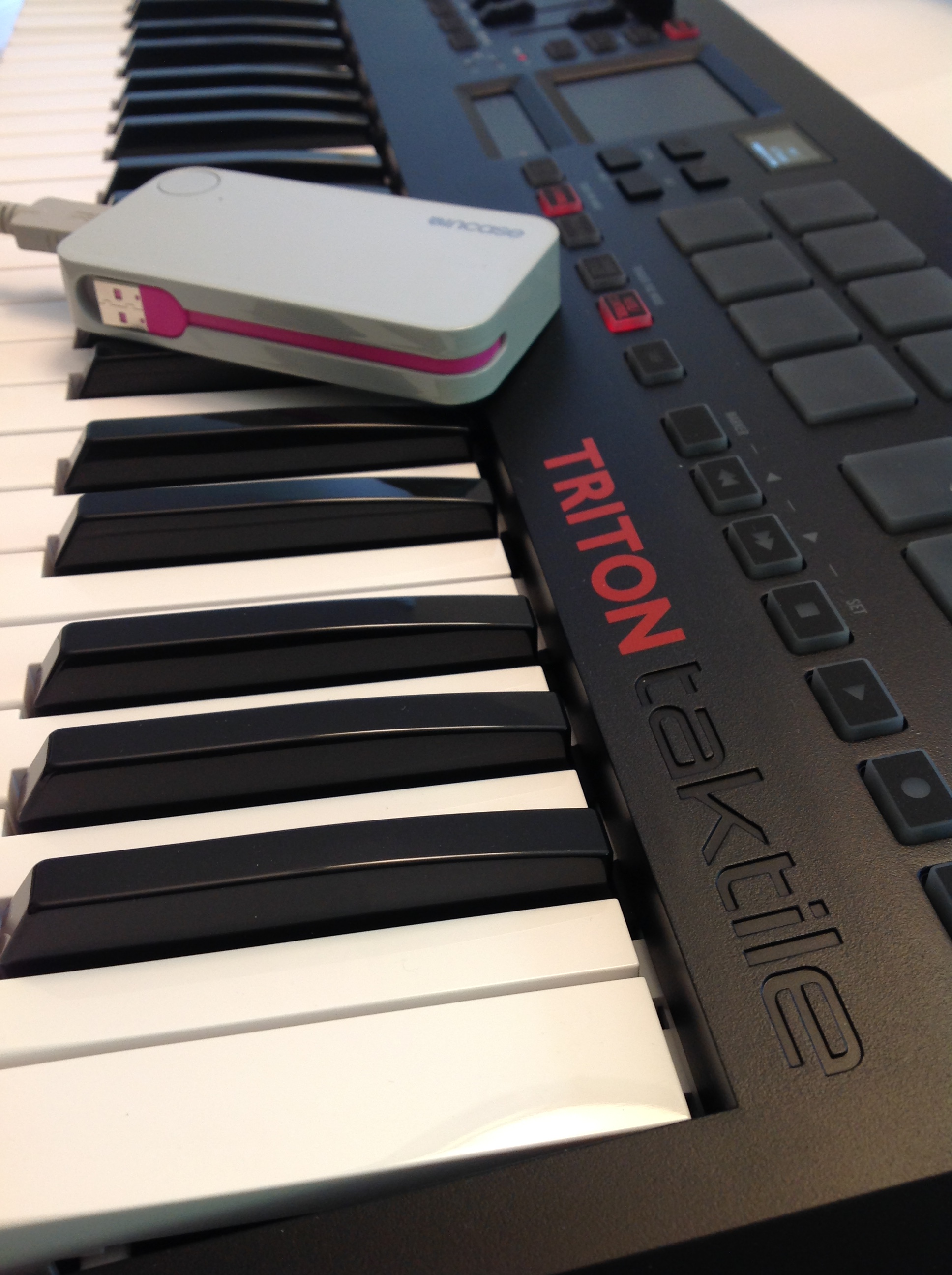 Korg Triton Taktile: Snap Review | Sand, software and sound